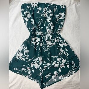 ‼️NWOT: Green & White Strapless Tropical Shorts Romper